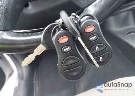 2004 Jeep Liberty Sport из США, поврежденный, VIN 1J4GK48K64W292708